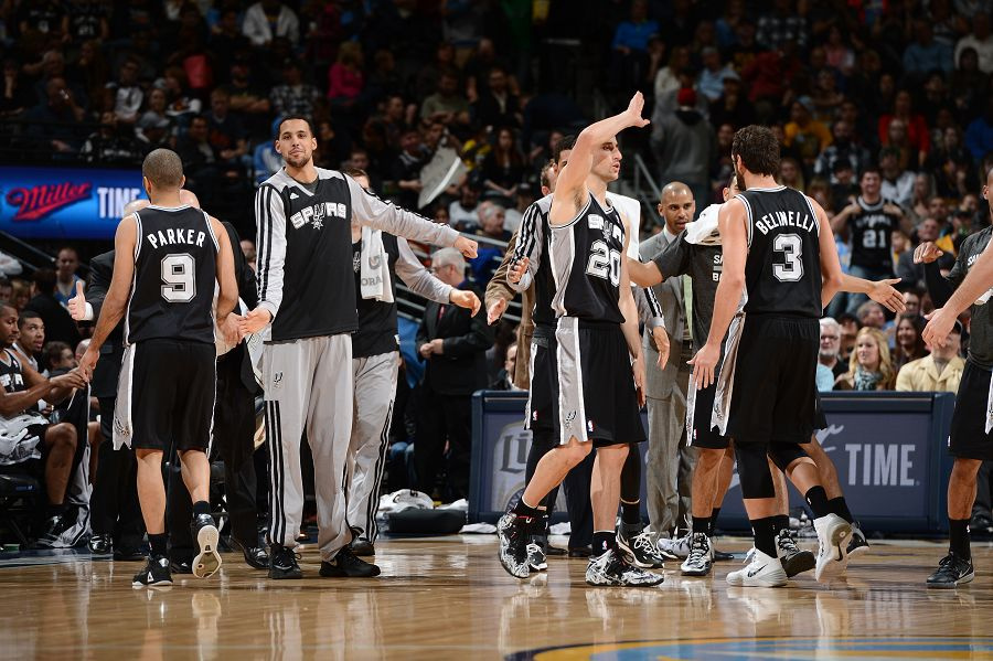 另一侧高举 另一侧高举